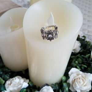 East or vintage style ring
